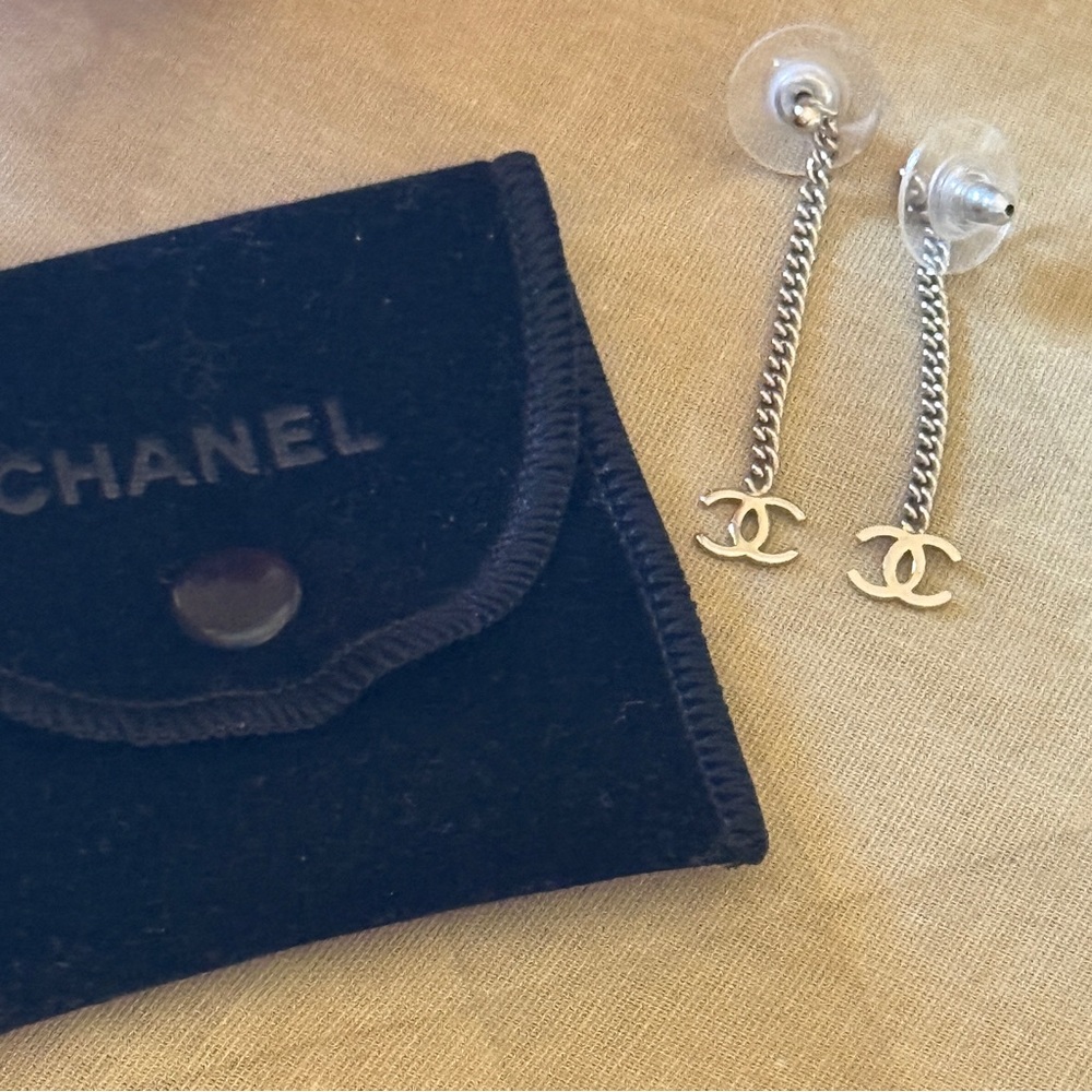 ❤️ Authentic Chanel Silver Chain Drop Mini CC Dangle Earrings